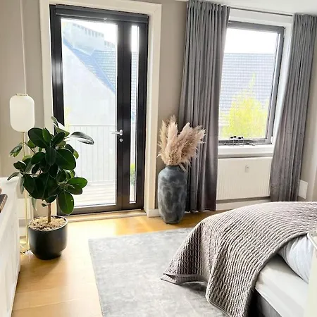 High-end Central Apt - Luxury *