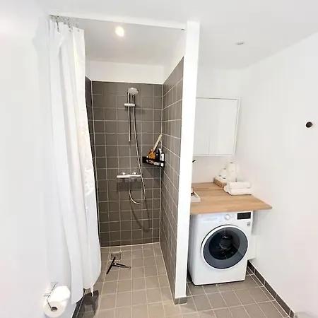 High-end Central Apt - Luxury *