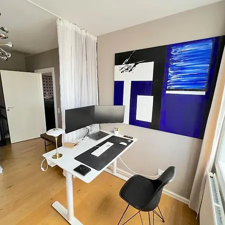 High-end Central Apt - Luxury